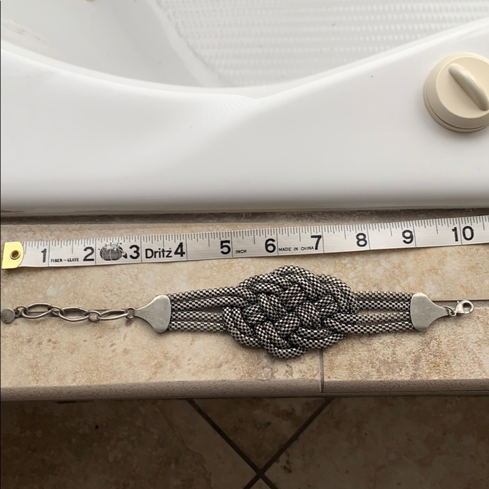 Metal knot bracelet